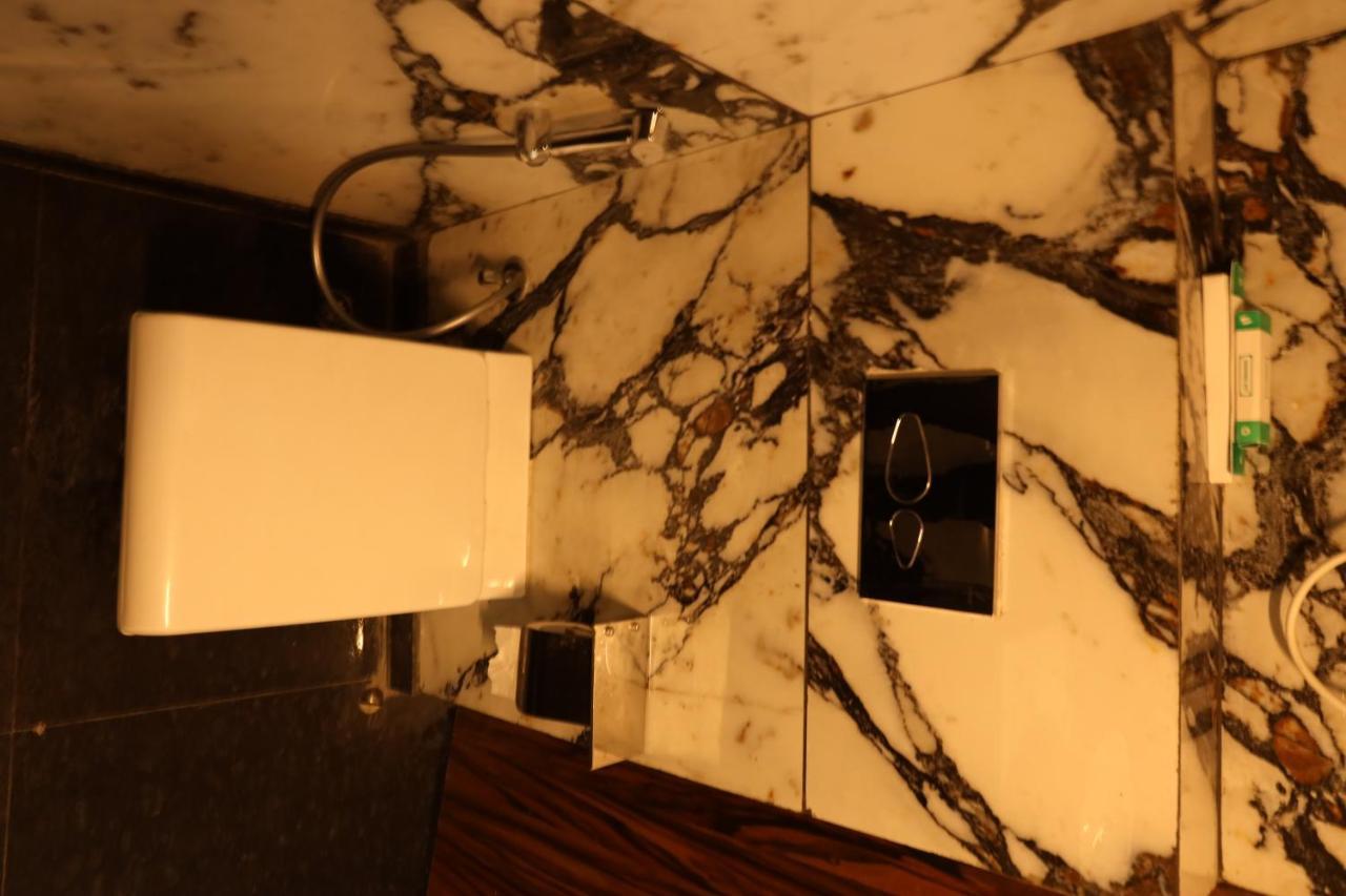 Vaabi Saabi Hotel Gurgaon Extérieur photo